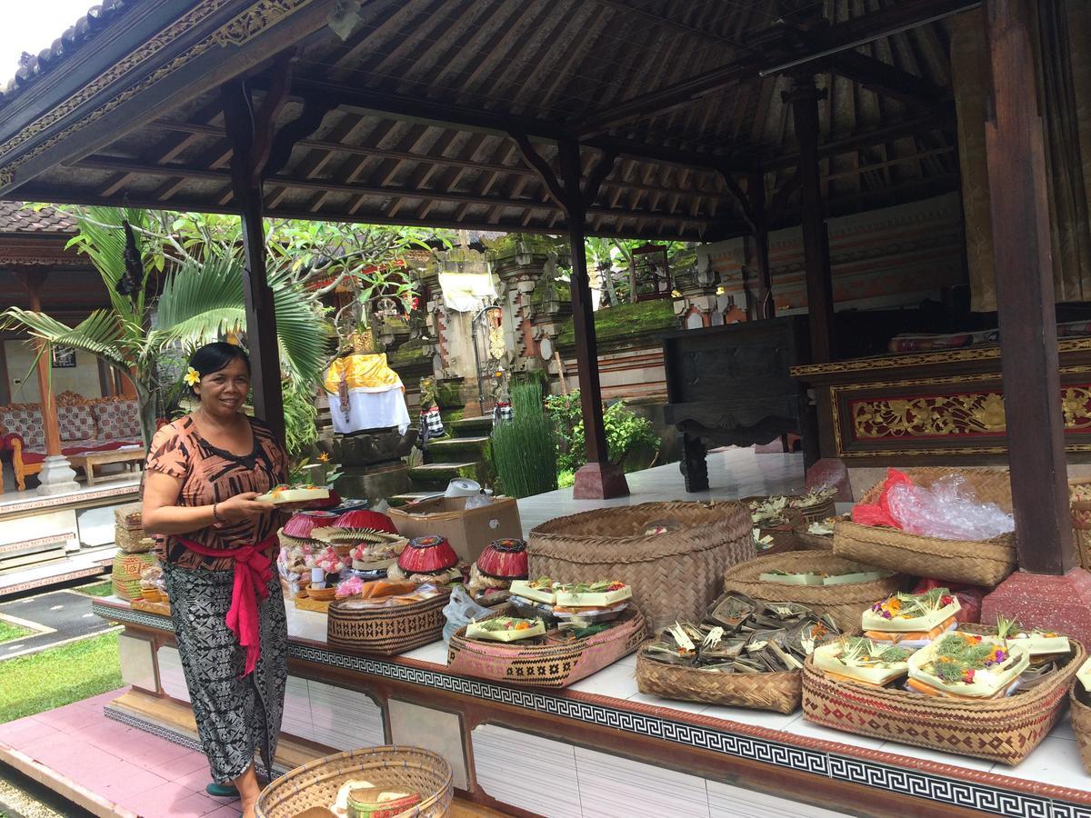 Pondok Ayu Homestay Ubud Esterno foto