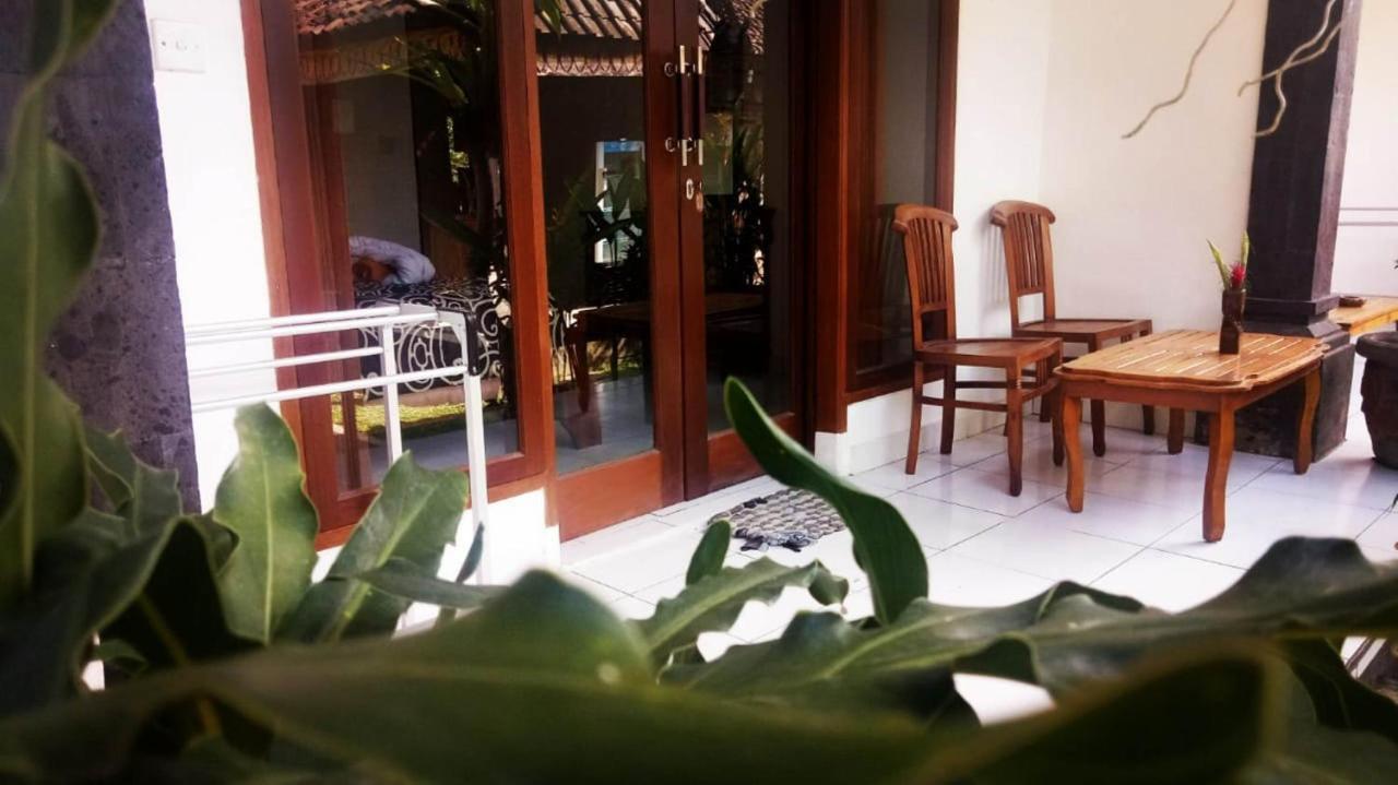 Pondok Ayu Homestay Ubud Esterno foto