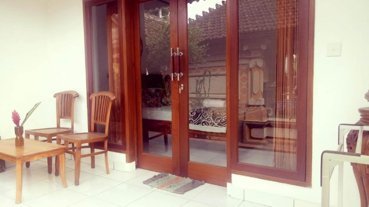 Pondok Ayu Homestay Ubud Esterno foto