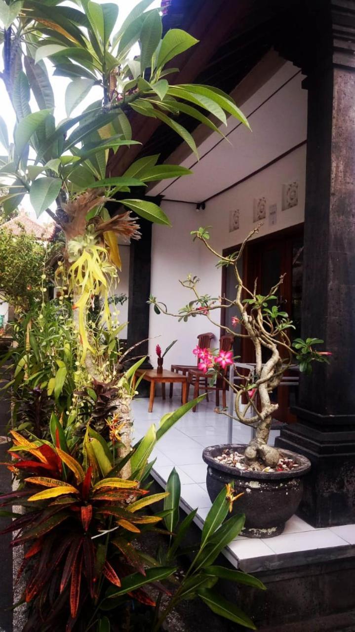 Pondok Ayu Homestay Ubud Esterno foto