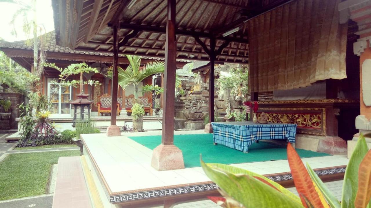 Pondok Ayu Homestay Ubud Esterno foto