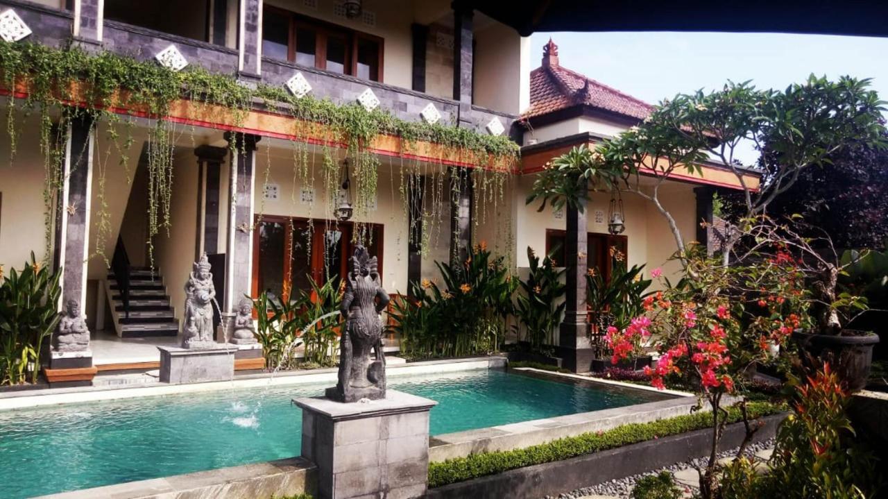 Pondok Ayu Homestay Ubud Esterno foto