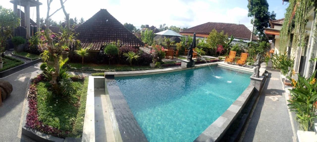 Pondok Ayu Homestay Ubud Esterno foto