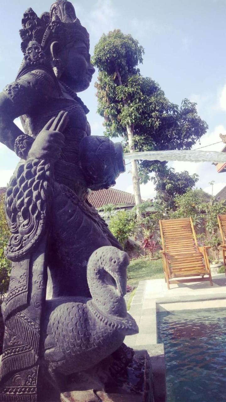 Pondok Ayu Homestay Ubud Esterno foto