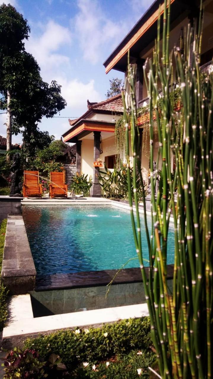 Pondok Ayu Homestay Ubud Esterno foto