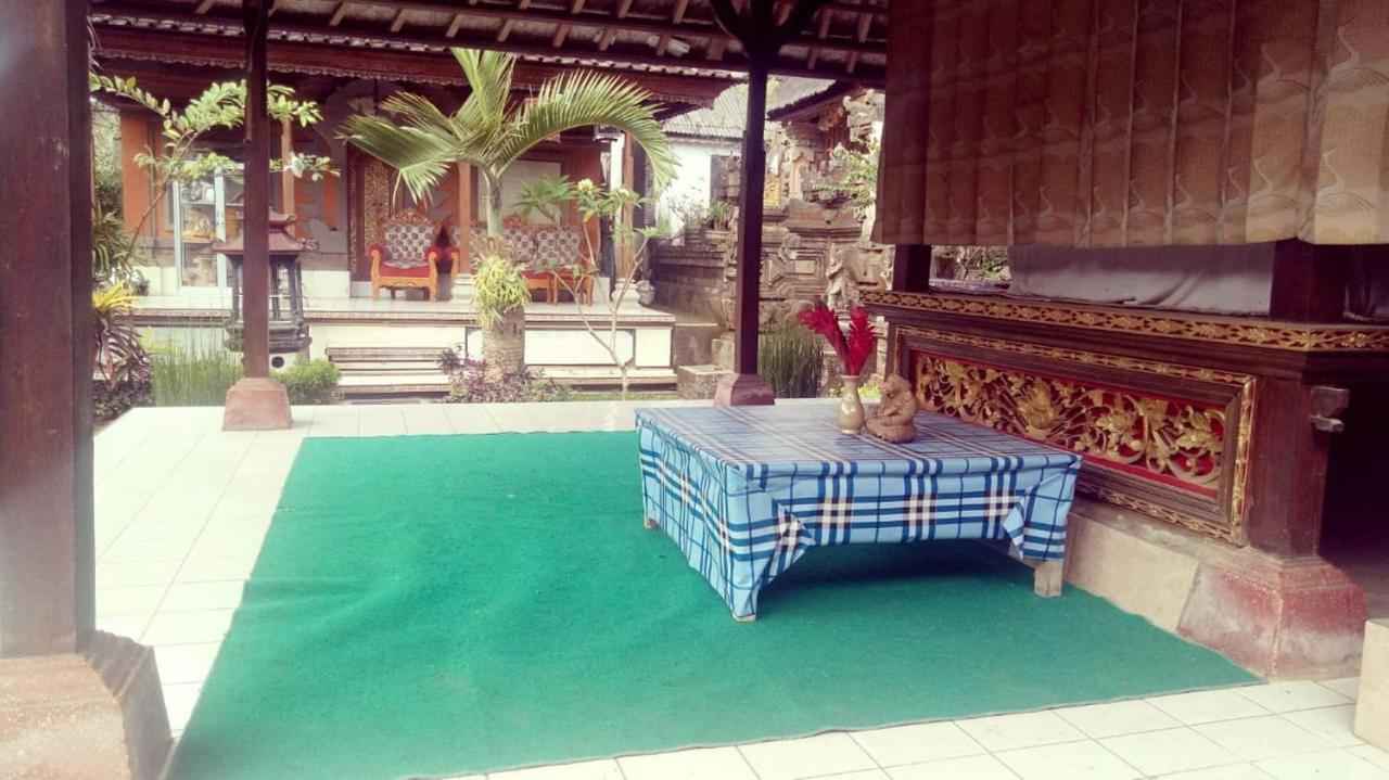 Pondok Ayu Homestay Ubud Esterno foto