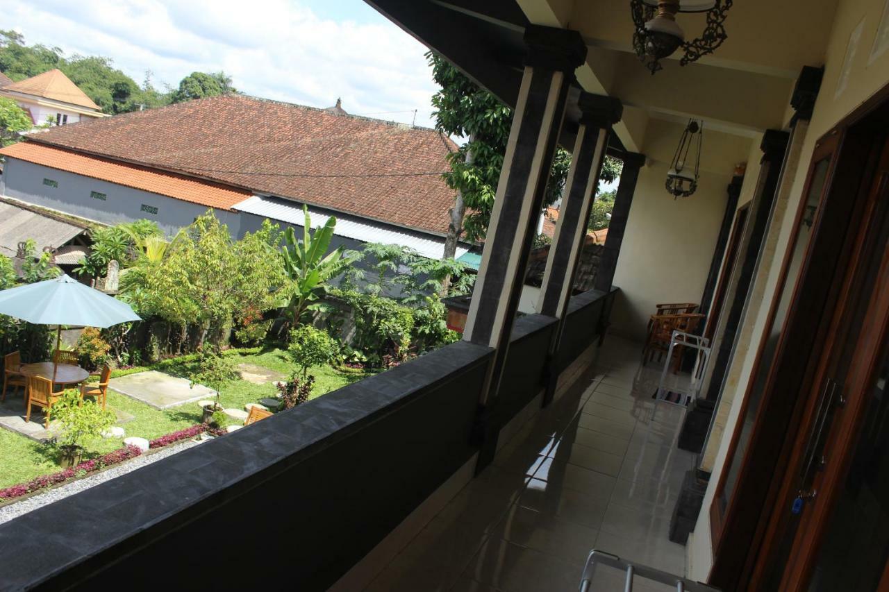 Pondok Ayu Homestay Ubud Esterno foto