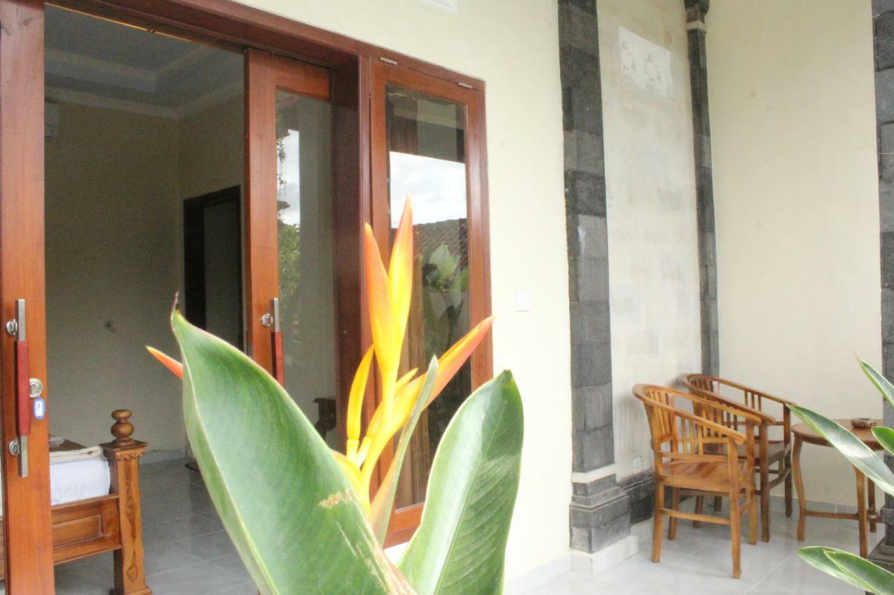 Pondok Ayu Homestay Ubud Esterno foto