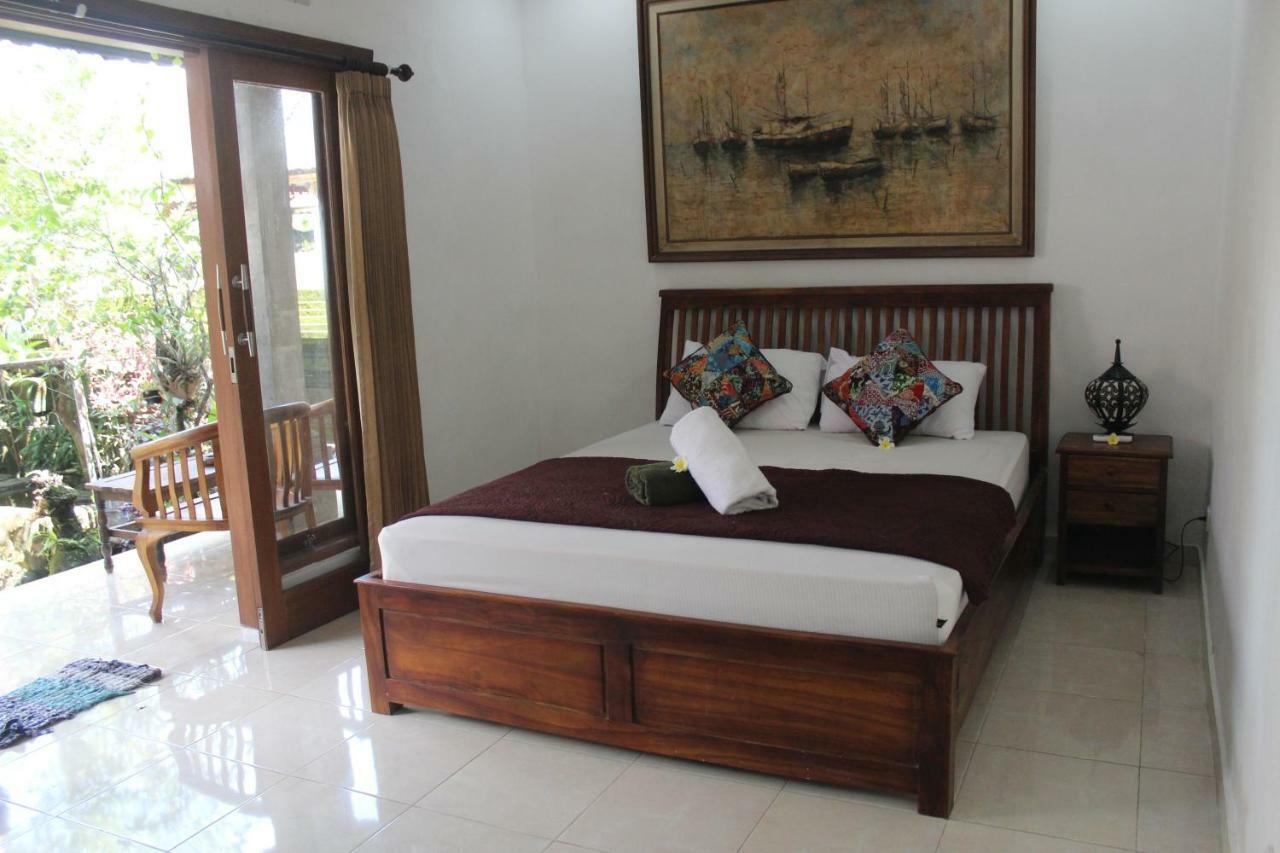 Pondok Ayu Homestay Ubud Esterno foto